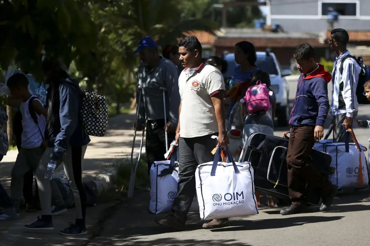 Cerca de 68% dos imigrantes que vivem no Brasil não estão inseridos no mercado de trabalho, diz pesquisa 