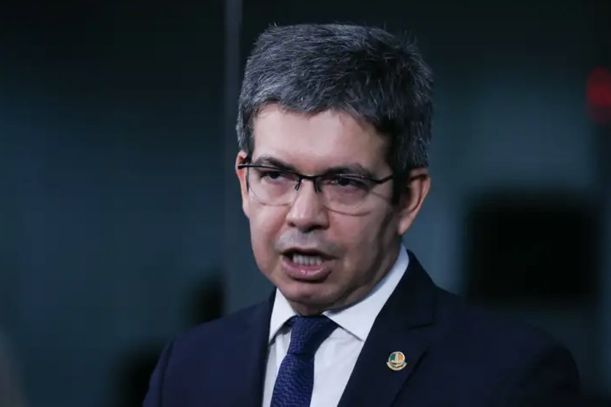 Randolfe Rodrigues aponta que governo propõe recomposição de emendas vetadas 