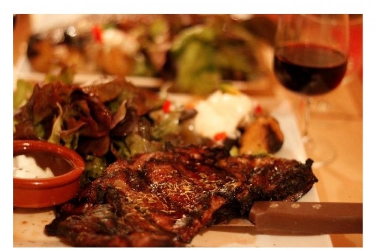 Churrasco com vinho? Saiba como oferecer as melhores harmonizações para este clássico! 