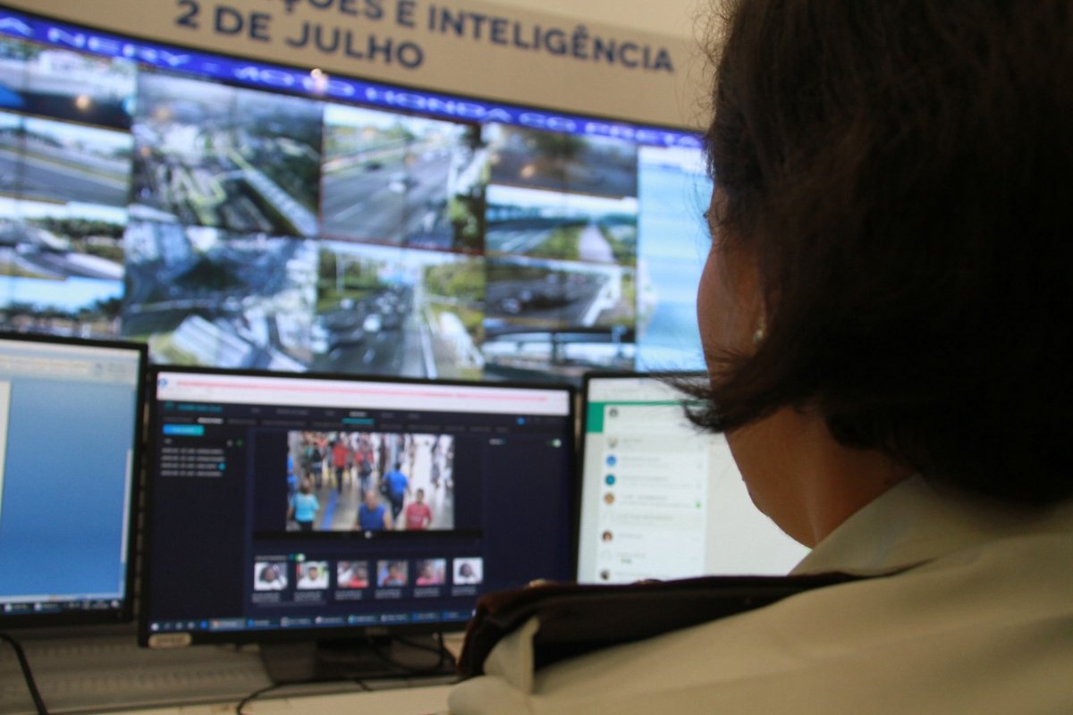 Suspeito de roubo é preso pela polícia após ser identificado pelo sistema de reconhecimento facial