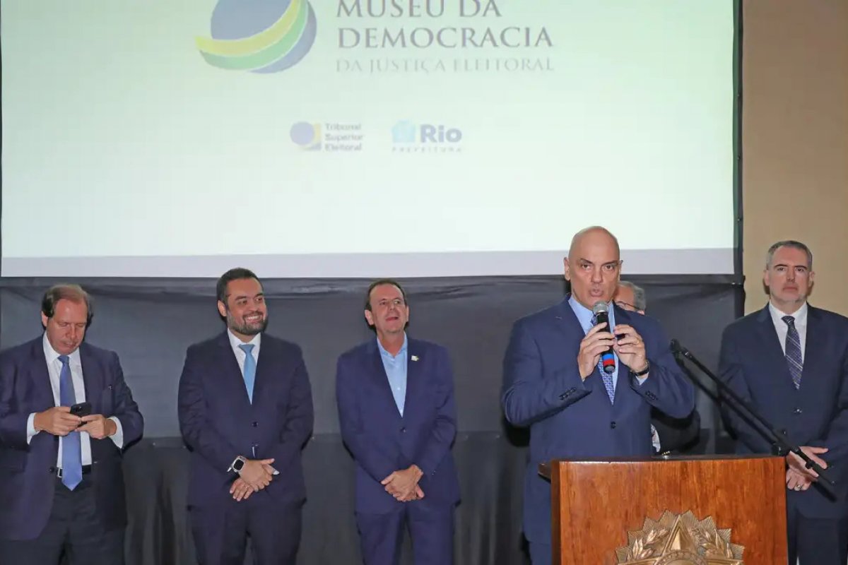 X tem cinco dias para explicar lives de contas bloqueadas pela Justiça, diz Moraes 