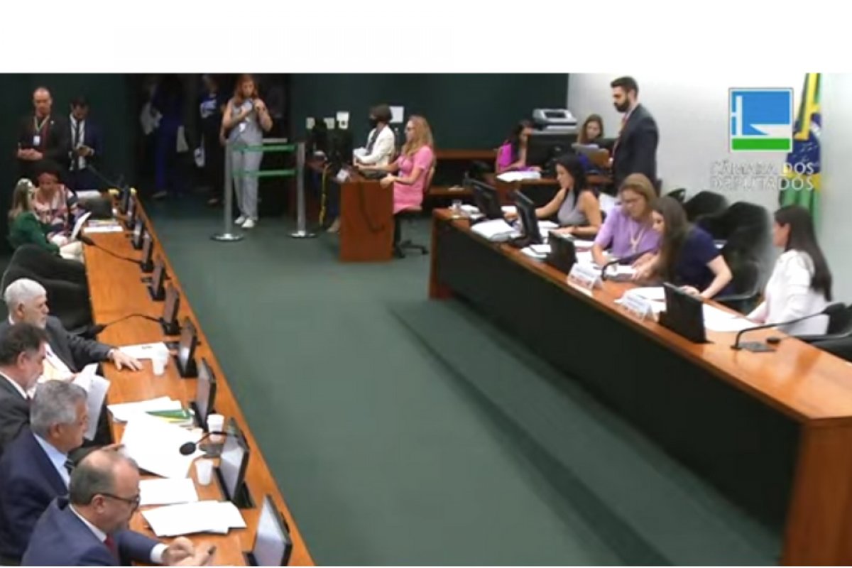 Comissão do Senado adia revisão de proposta que retoma cobrança do DPVAT