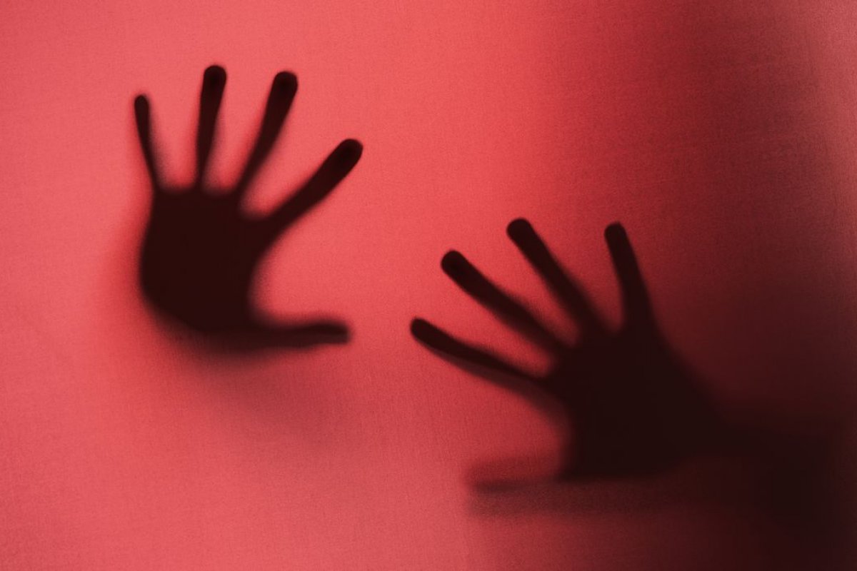 Uma mulher é vítima de estupro no Brasil a cada 8 minutos, aponta relatório