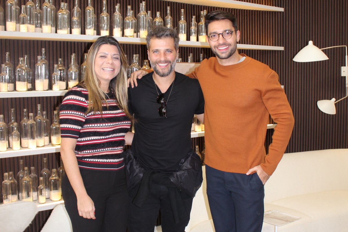Bruno Gagliasso visita espaço de arquiteto baiano na Casa Cor SP!