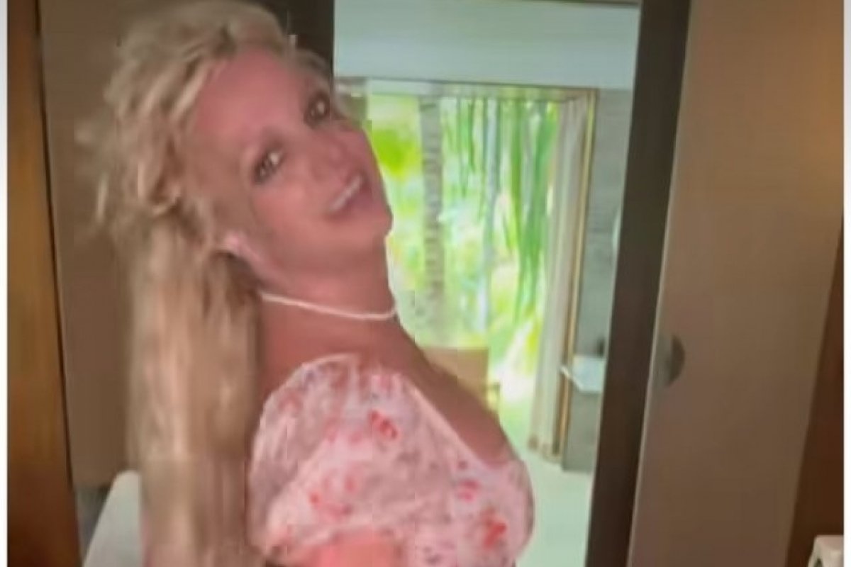 Livre de sua tutela, Britney Spears perde disputa judicial para o pai e terá que pagar quantia milionária a ele! 