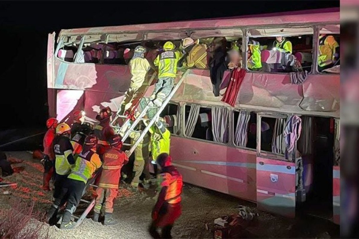 Duas brasileiras morrem em acidente de ônibus de turismo no Chile