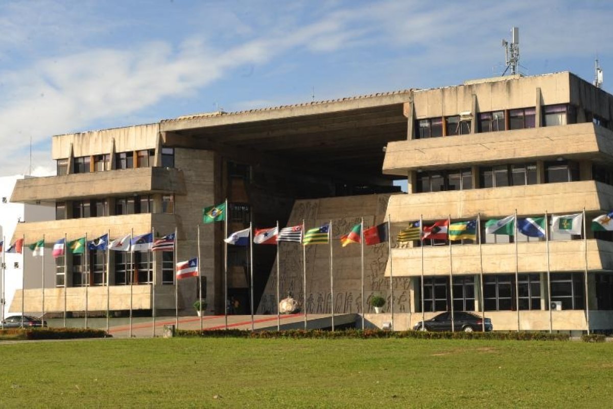 Audiência para debater 'Bahia pela Paz' e votação de 30 projetos pela CCJ; veja a agenda da ALBA