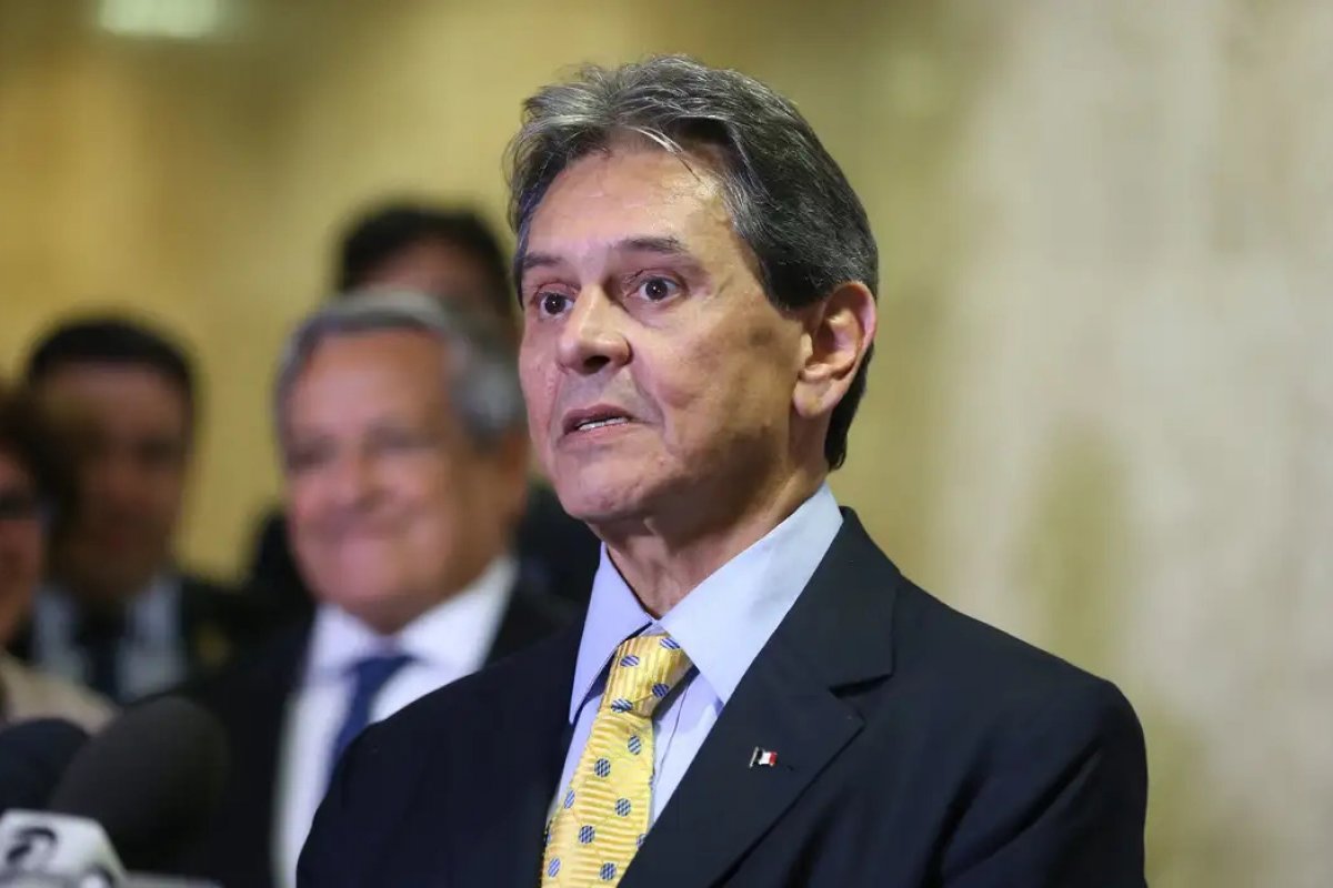 Moraes estabelece que Roberto Jefferson passe por exame médico
