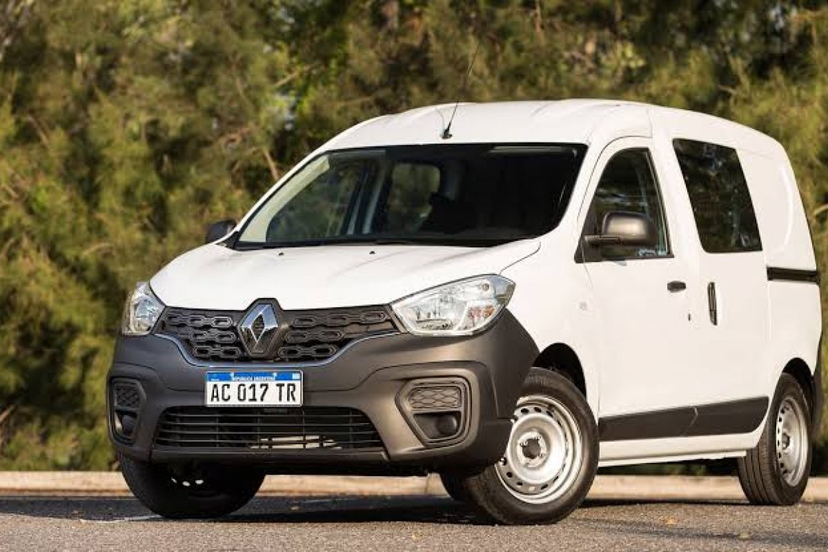 Renault inicia embarque do novo Kangoo para o Brasil 