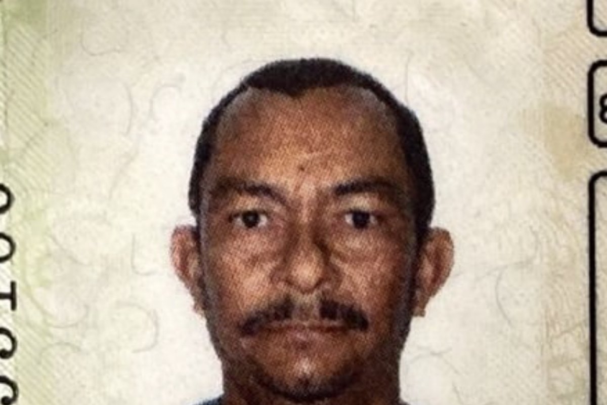 Jovem de 21 anos é suspeito de matar o pai com marretada e facadas em Feira de Santana 