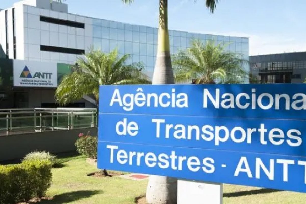 Após polemica, ANTT confirma multas por excesso de peso de caminhões com donativos, mas diz que cancelou as infrações