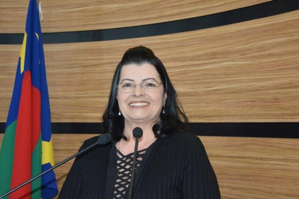 TRE-BA acata pedido do União Brasil e suspende propaganda do MDB com Lúcia Rocha em Conquista 