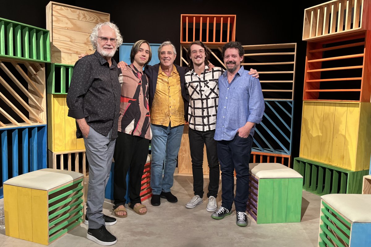 Ivan Lins revive grandes sucessos no "Balaio", da TV Cultura, neste domingo! 