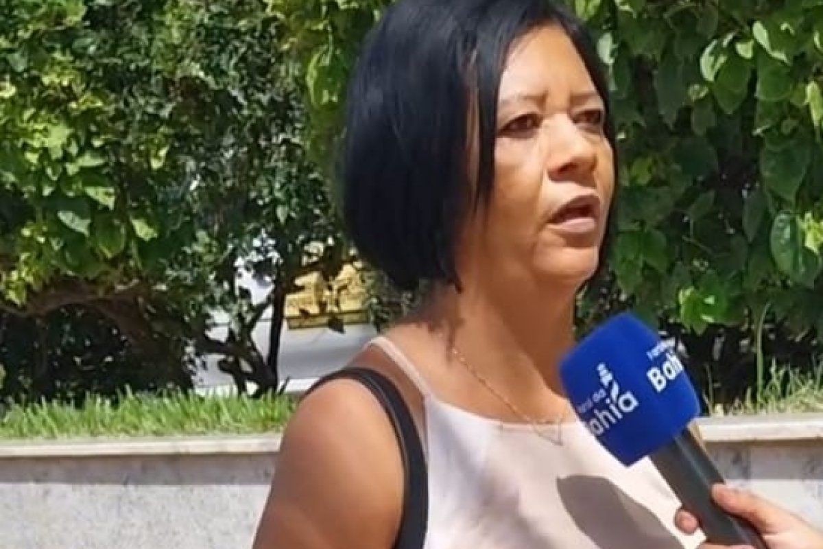 Especial Dia das Mães: Farol da Bahia vai às ruas ouvir relatos marcantes sobre memória maternal