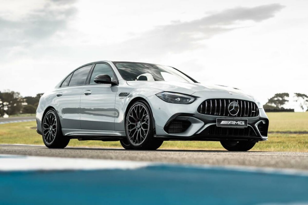 Mercedes E63 e linha AMG voltará a ter motor V8