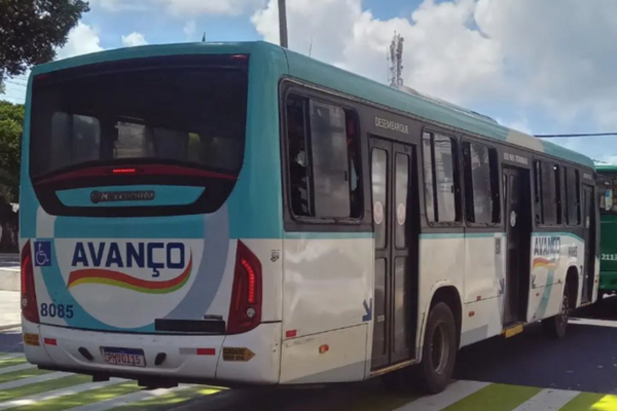Rodoviários metropolianos realizam protesto na Estação Mussurunga contra Agerba