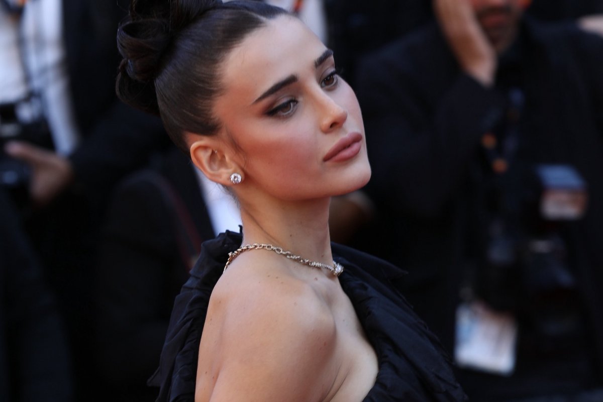 Livia Nunes participa da 77ª edição do Festival de Cinema de Cannes! 