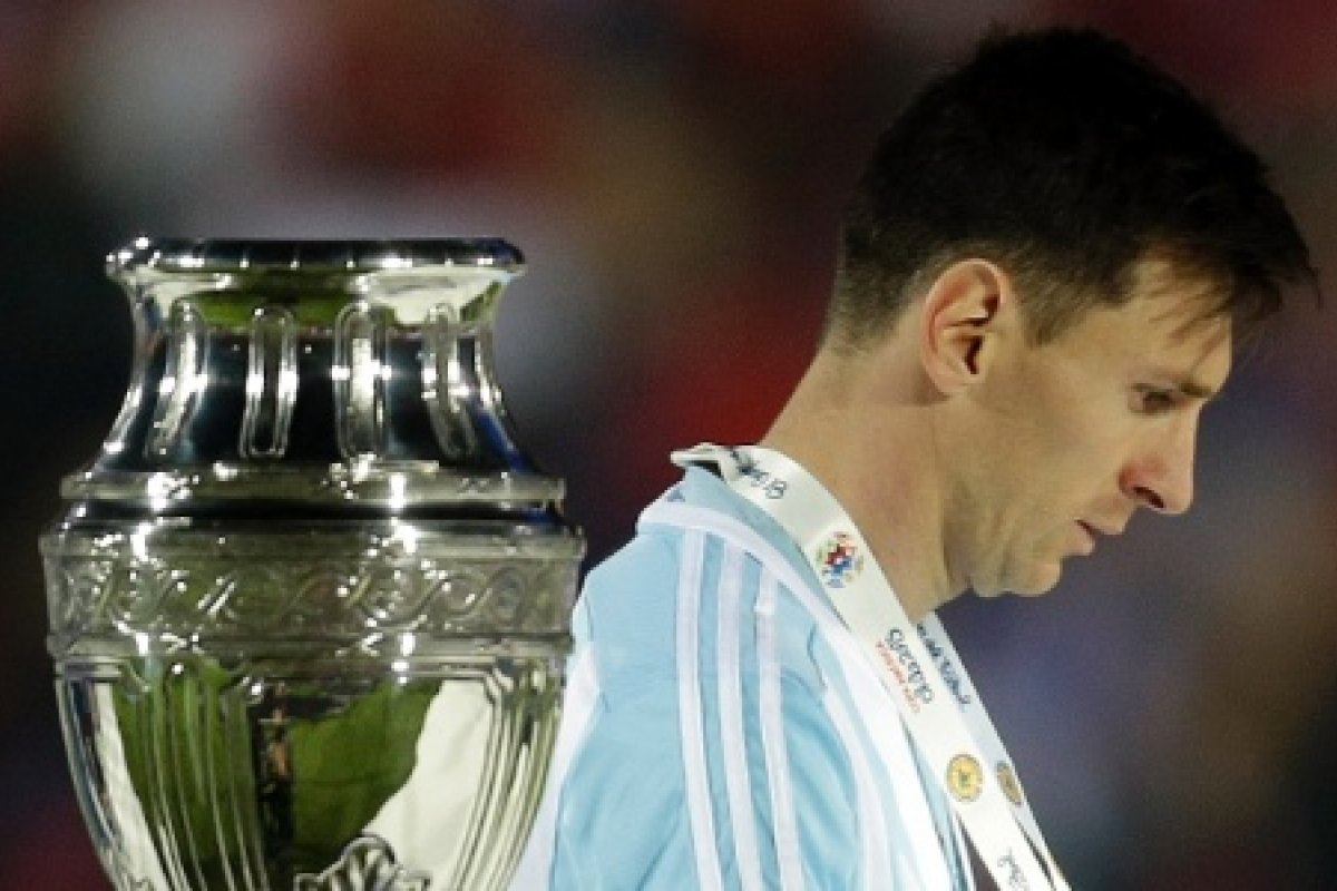 Argentina dá passo inicial pela Copa América contra Colômbia buscando fim de jejum de títulos 