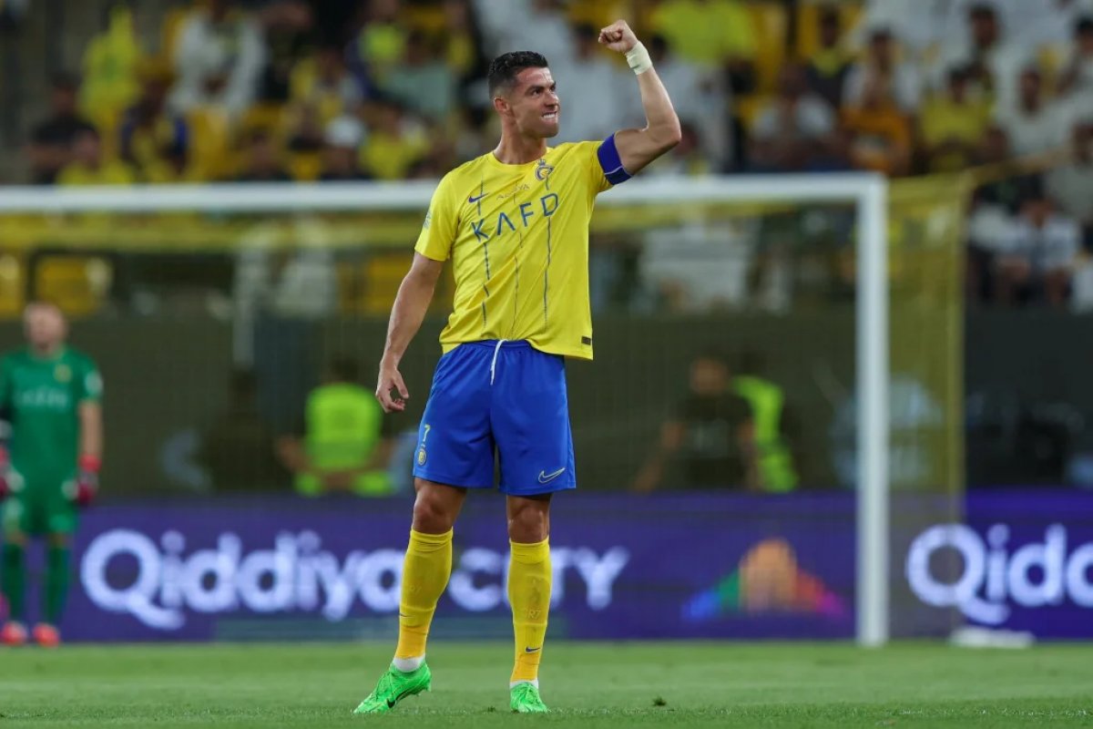 Cristiano Ronaldo lidera topo de lista dos melhores jogadores europeus da história 