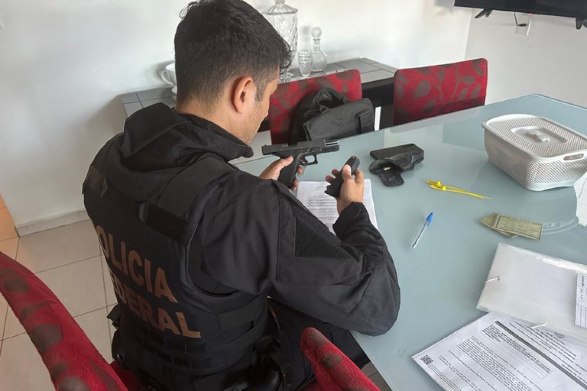 PF faz operação contra policiais e CACs por venda ilegal de armas no Nordeste