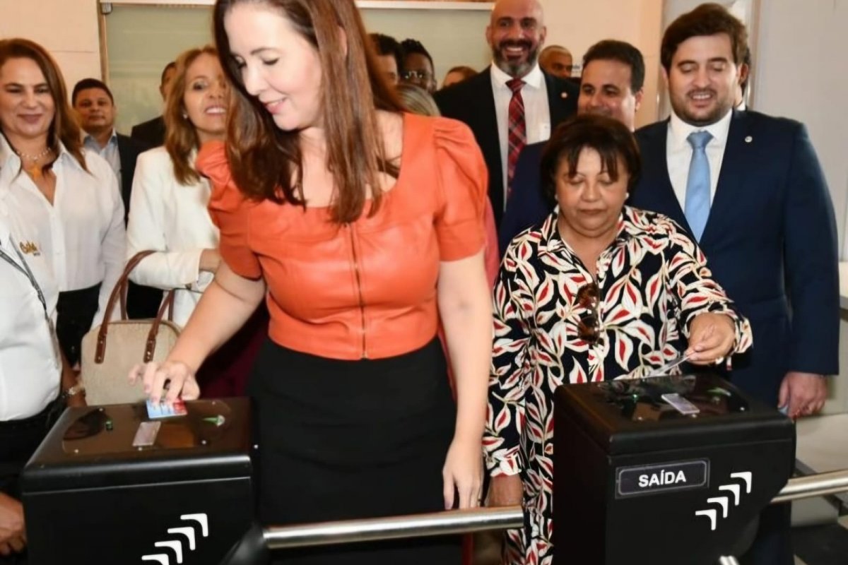 Vergonha no boleto ou no cartão? O boleto pelo menos não polui! 