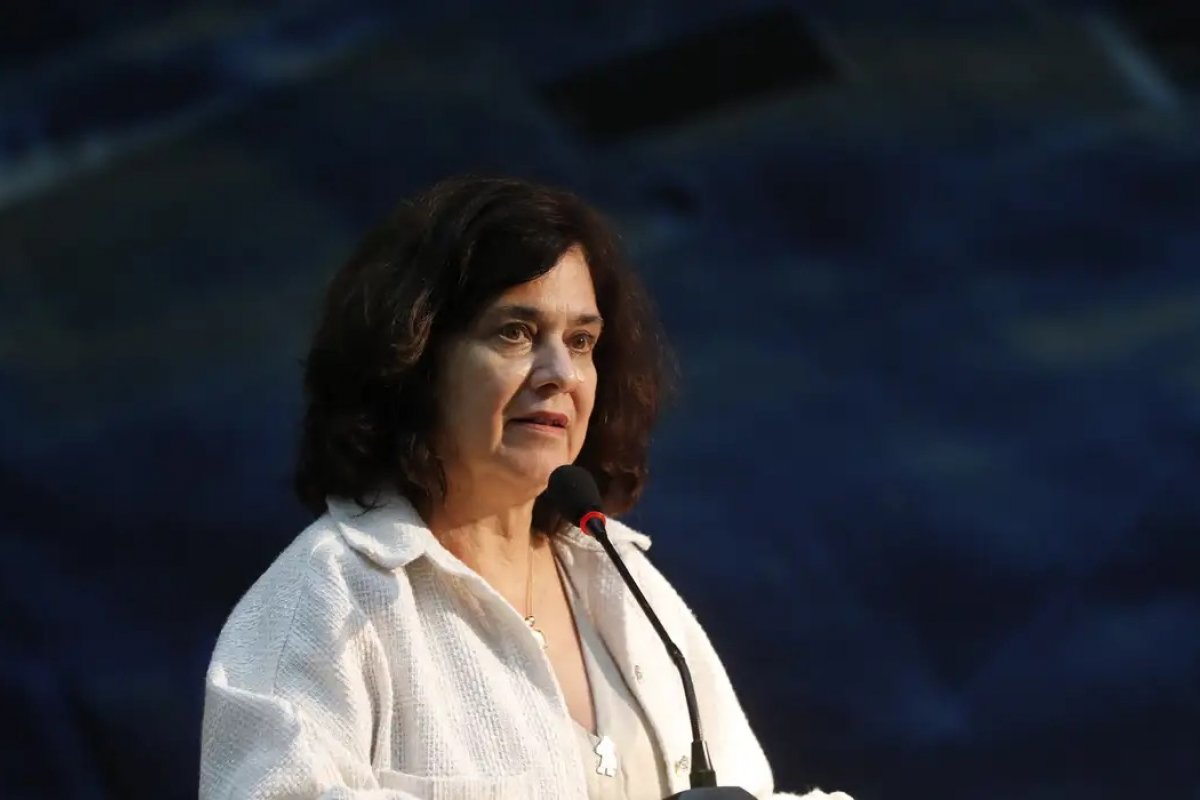 Nísia Trindade diz que enchentes no RS podem causar o aparecimento de muitas doenças 
