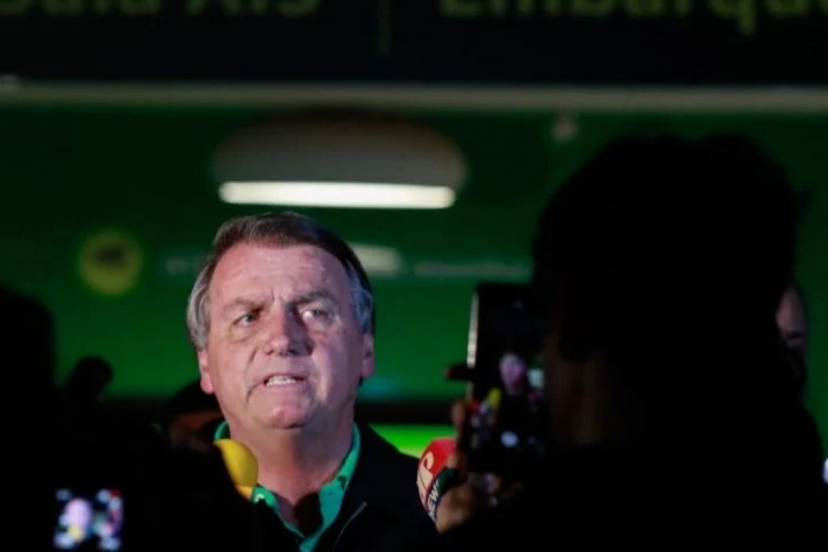 "O Hamas executou o refém brasileiro e Lula, mais uma vez, não foi ouvido", diz Bolsonaro 