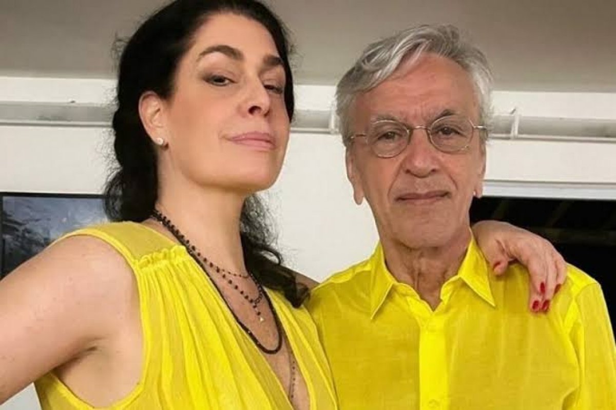 Babado: Ex-governanta de Caetano Veloso e Paula Lavigne, entra com ação trabalhista após ser demitida e pede R$ 2,6 milhões de indenização! 