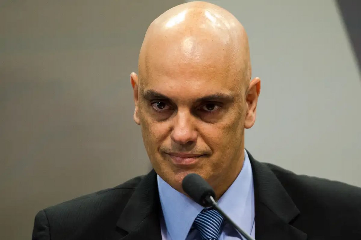 Fuzileiro que stalkeou Alexandre de Moraes fica surpreso com motivo da prisão, diz advogado 