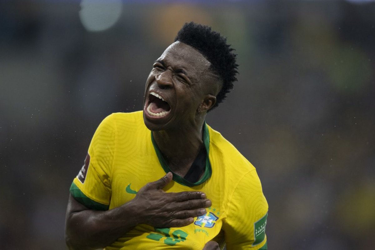 Seleção aguarda 'líder' Vini Jr para confirmar Bola de Ouro na Copa América