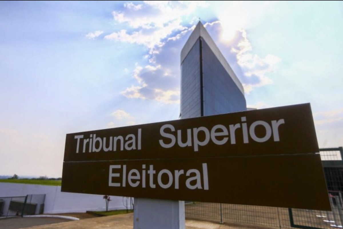 TSE abre inscrições para concurso com 389 vagas e salário de R$ 13,9 mil