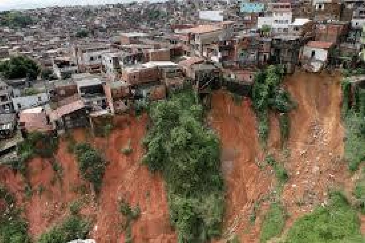 Salvador é a capital com mais moradores em áreas de risco
