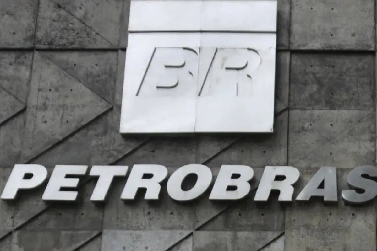Concurso da Petrobras tem divulgação da lista de aprovados adiada