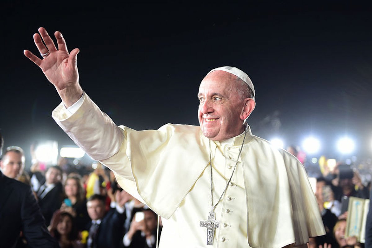 Papa aconselha padres a serem ágeis para que fiéis não cochilem nas igrejas