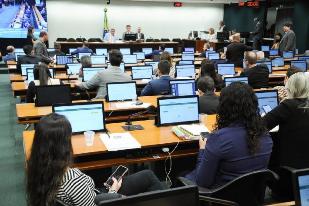Comissão de Orçamentos aprova liberação de R$ 12,2 bilhões para auxílio ao Rio Grande do Sul 