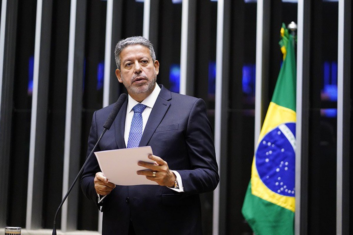 Lira defende autonomia do Banco Central após Lula criticar Campos Neto