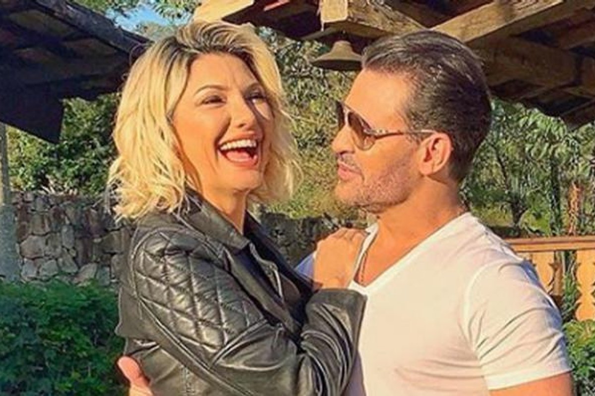 Antonia Fontenelle sobre Eduardo Costa: ''Sempre rola''