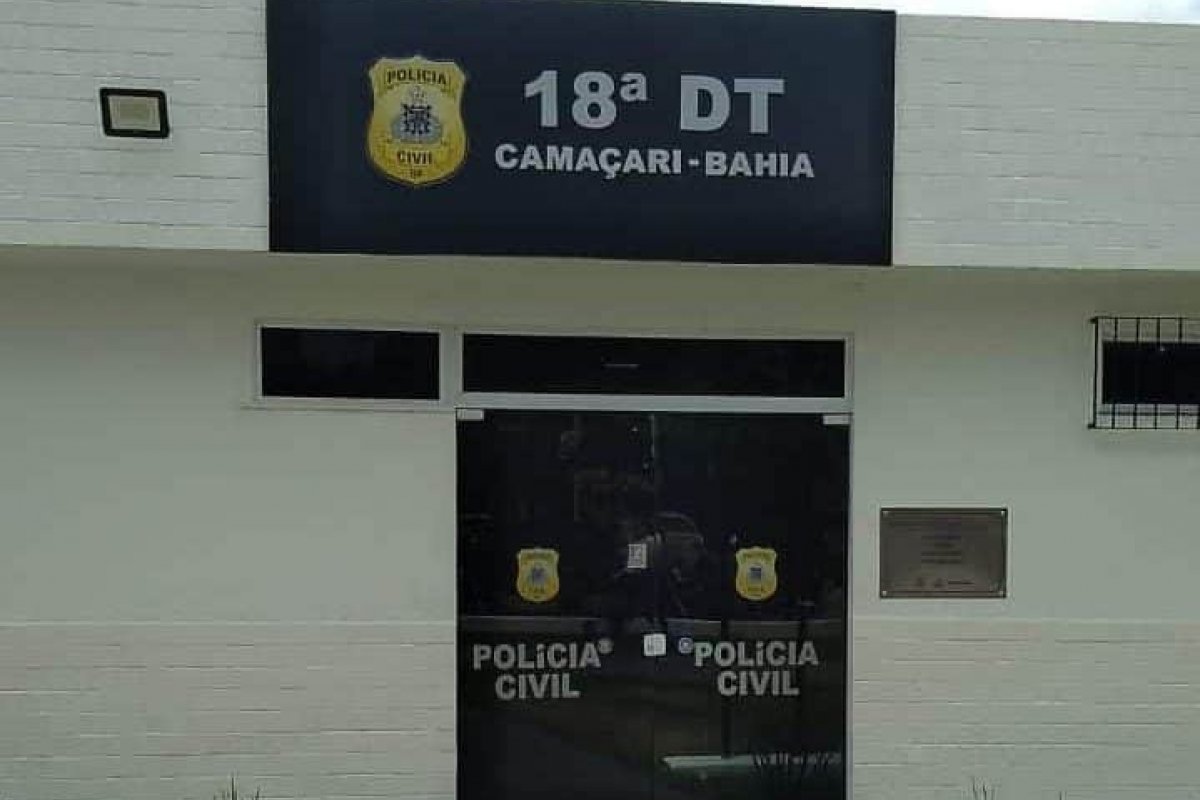 Em Camaçari, três homens são mortos a tiros dentro de casa