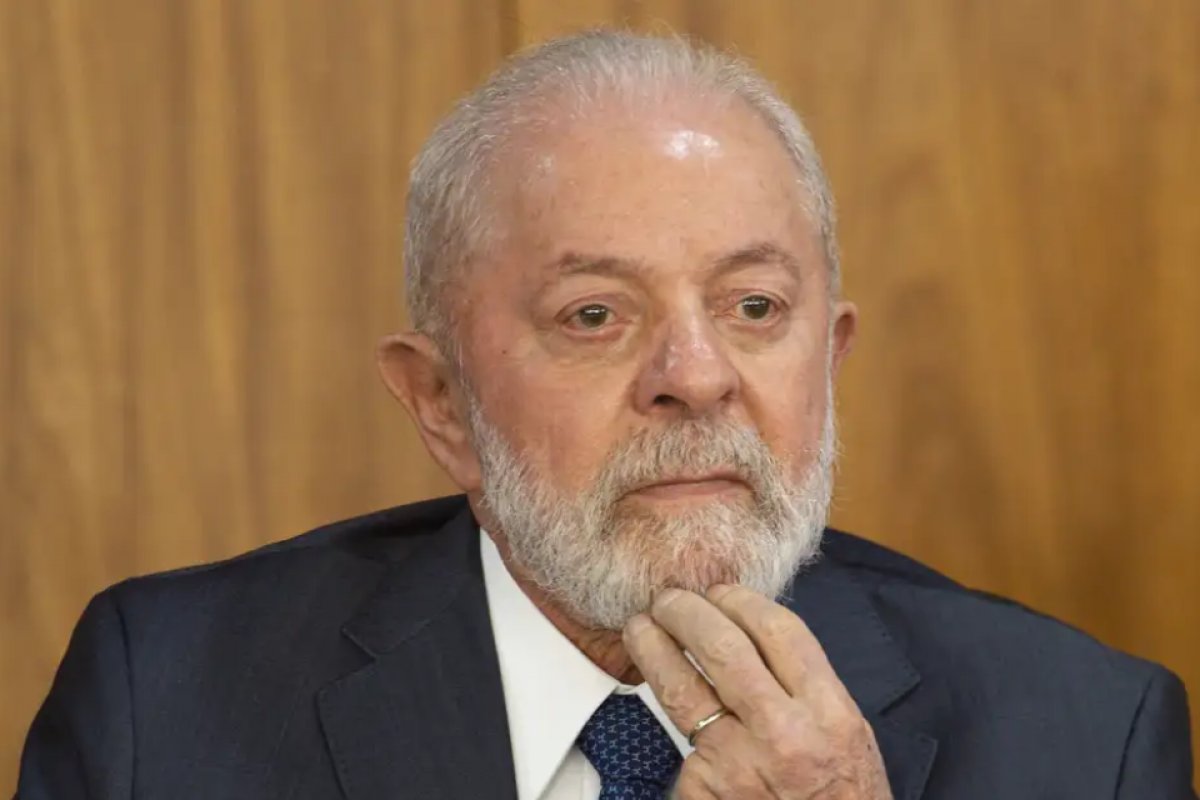Pesquisa AtlasIntel: 52,3% dos brasileiros entendem que gastos do Governo Federal são maiores do que deveriam