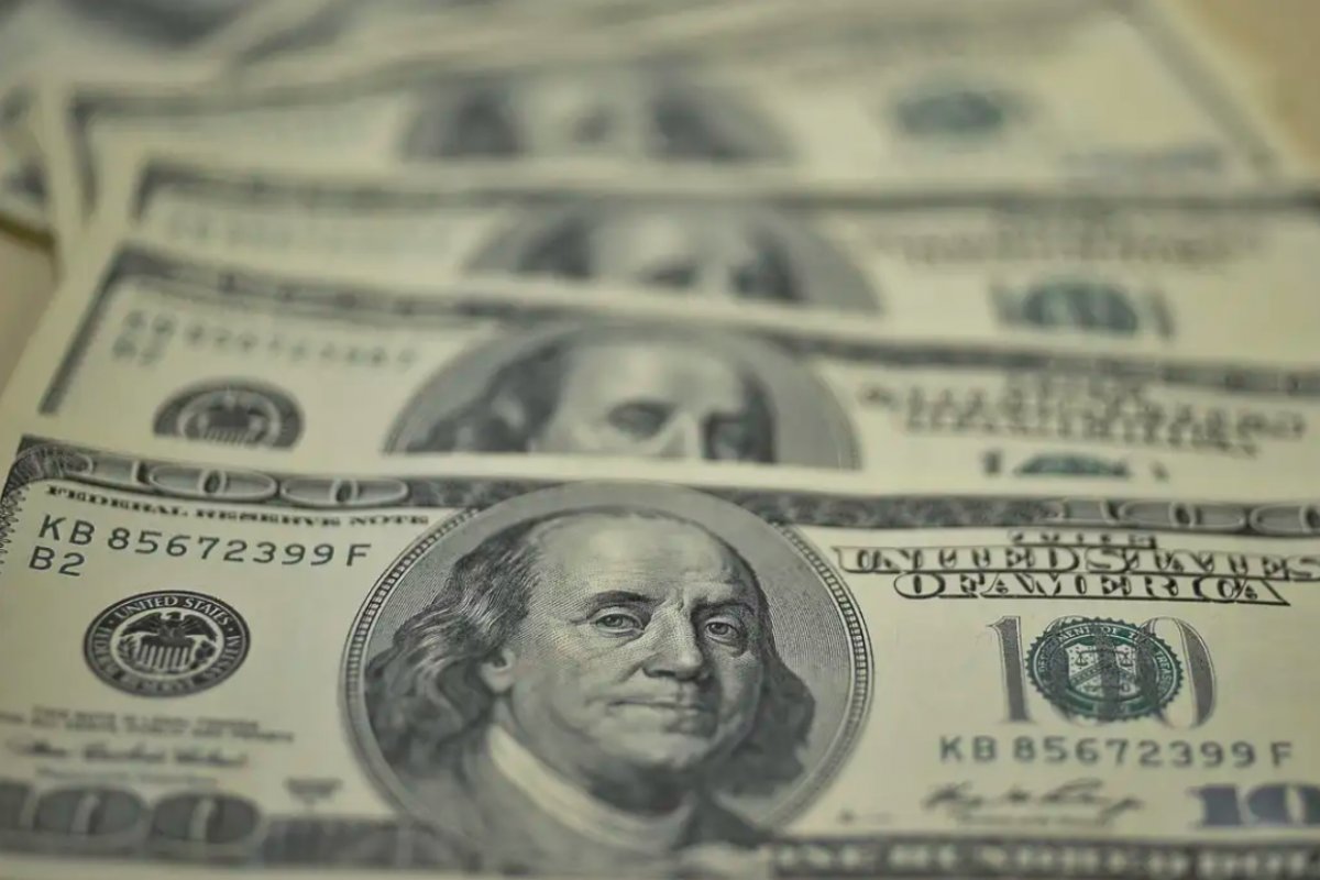 Contas externas têm saldo negativo de US$ 3,4 bilhões em maio