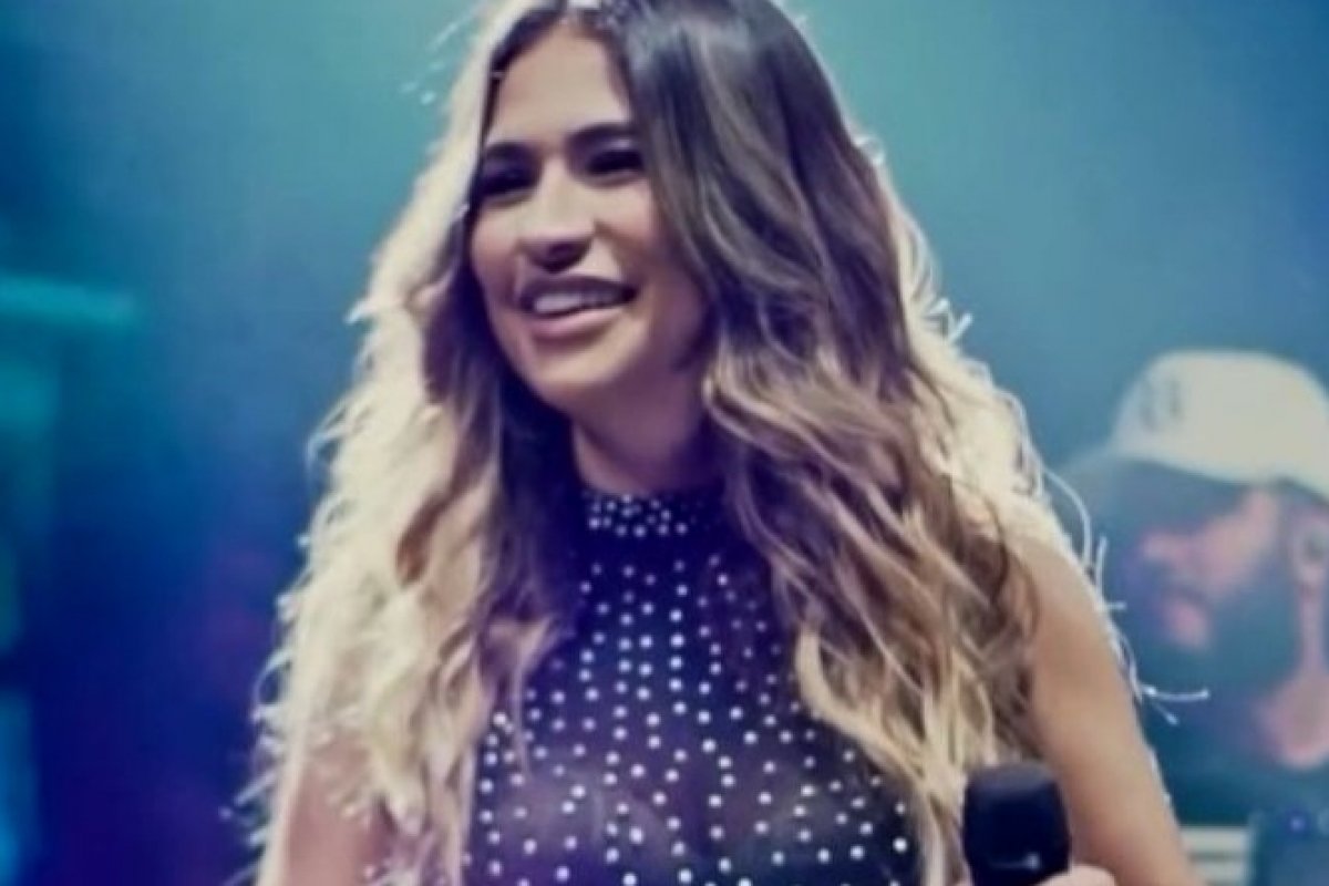 Simone Mendes recebe convite do SBT para substituir Eliana! 