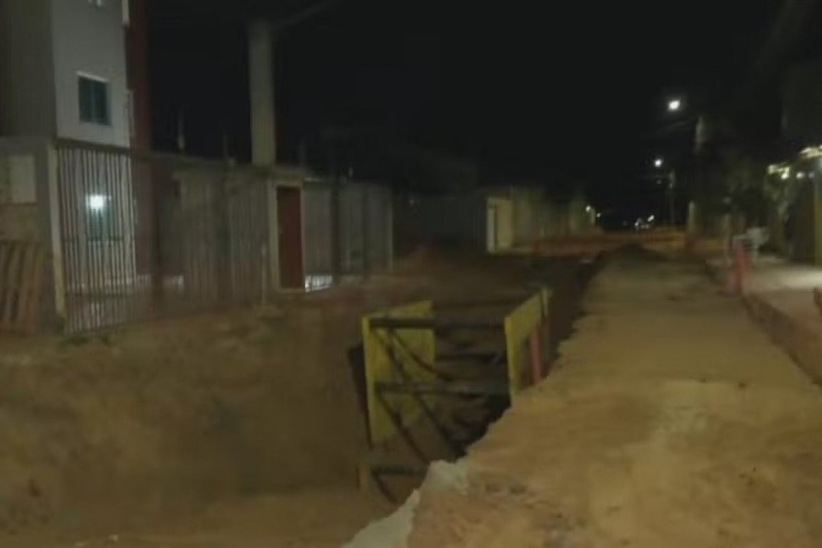 Trabalhadores ficam soterrados em obra de drenagem no sudoeste da Bahia