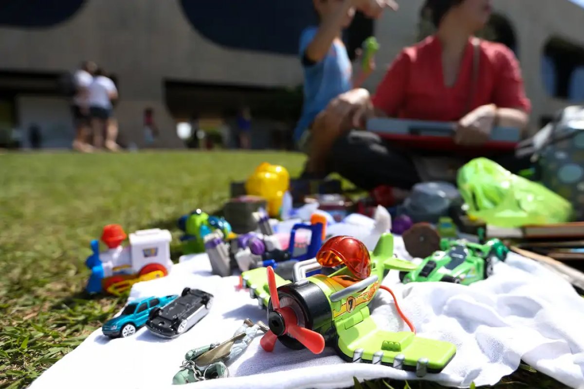Relatório indica que adultos estão comprando mais brinquedos do que crianças nos EUA 
