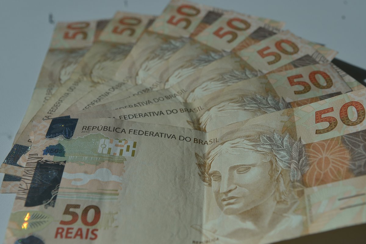 Restos a pagar caem 4,7% em 2020