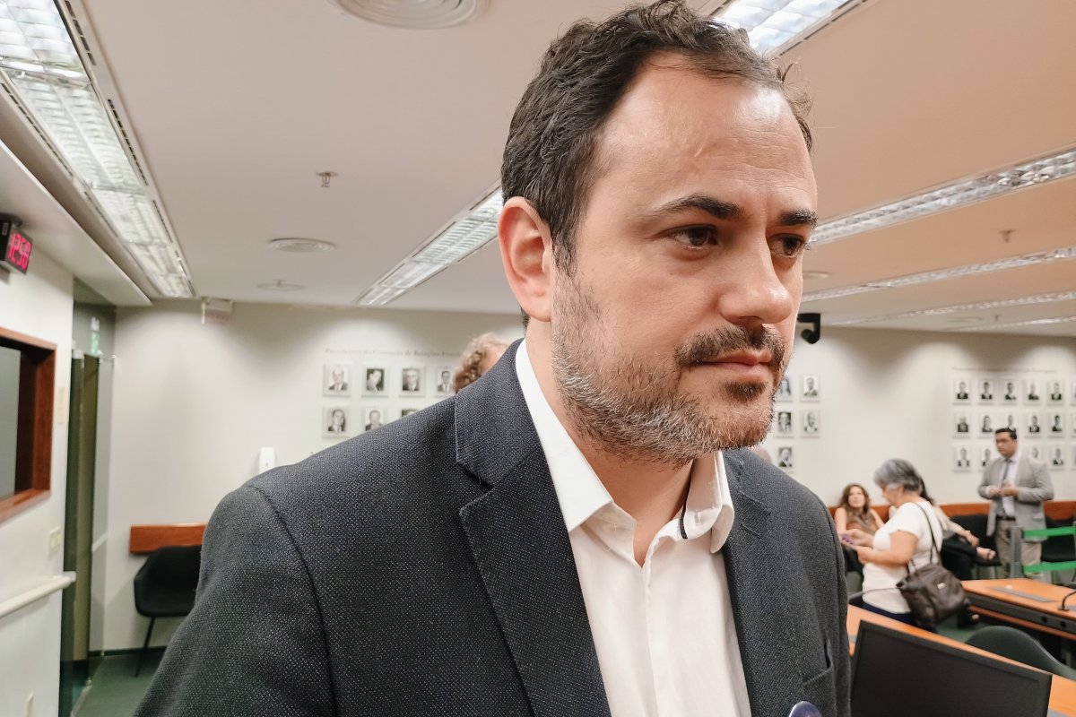 Vídeo: Glauber Braga pede afastamento de Ricardo Salles após comemoração do golpe na Bolívia 
