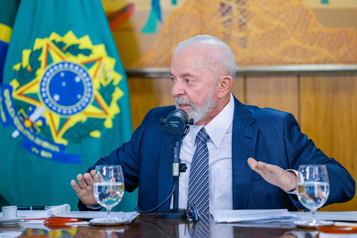 Lei cria taxação de 20% sobre compras internacionais; Lula chamou a mudança de 'irracional'