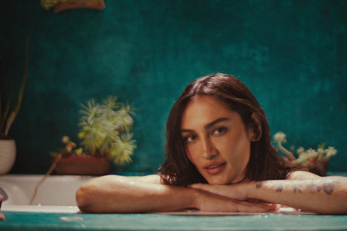 Gabriela lança single “Saudade sussurrou” e anuncia novo álbum! 