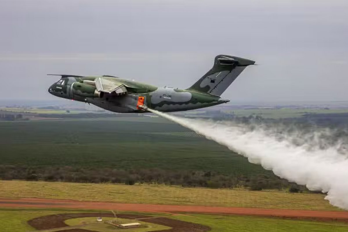 FAB inicia missão de combate a incêndios no Pantanal com aeronave KC-390