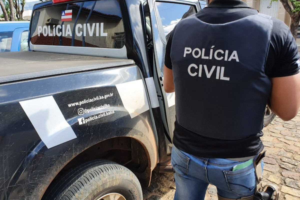 Três pessoas acusadas de homicídio são presas em Feira de Santana 
