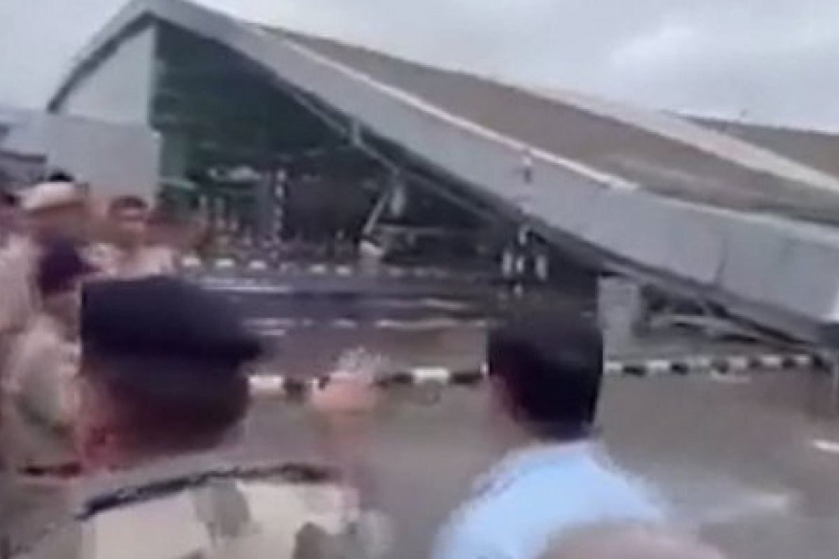 Desabamento de teto em aeroporto deixa oito feridos na índia 